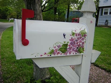 How to Paint Mailbox: A Journey Through Colors and Creativity